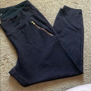 Purple workout leggings w gold zipper